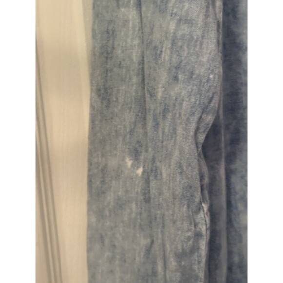 New Look Denim Shirt Dress Women’s Size M Buttons Pockets Roll Sleeve Distressed - Picture 3 of 10